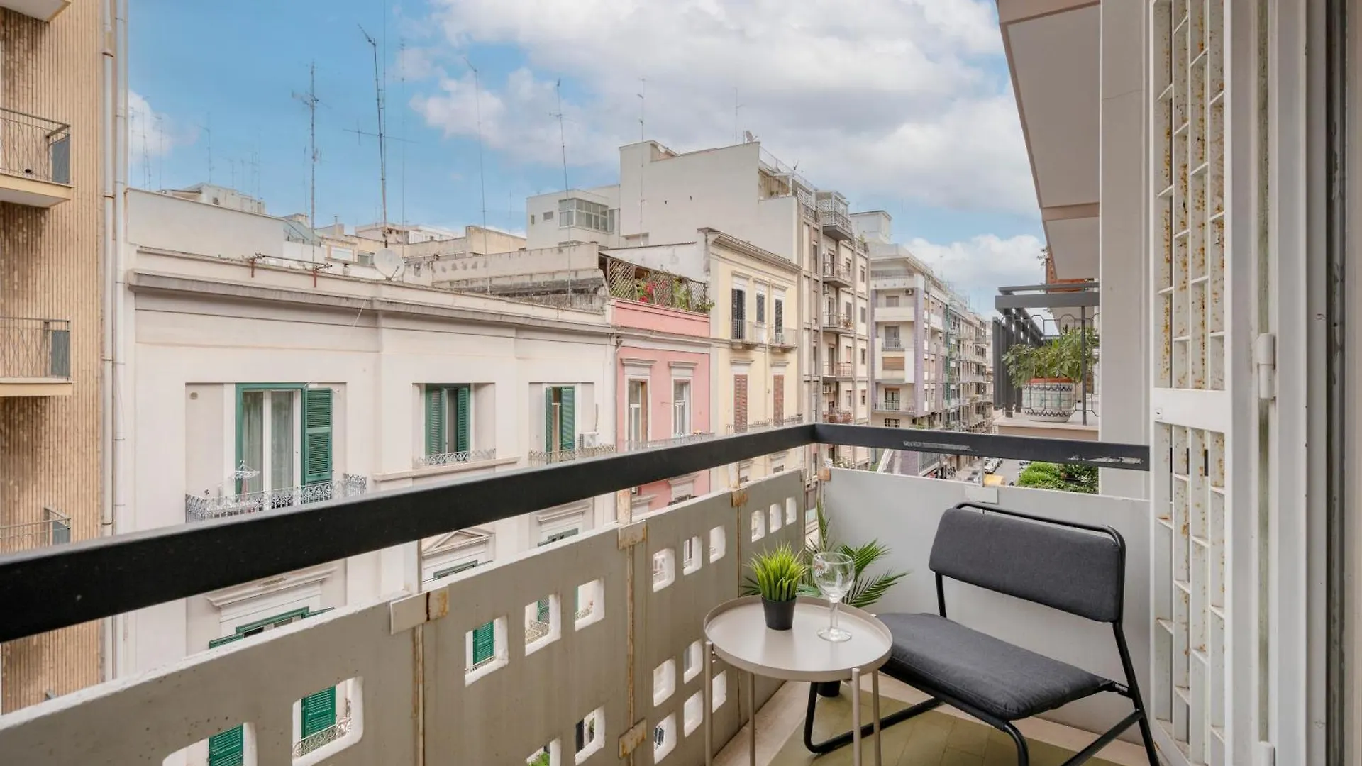 Sveva City Suite Bari 0*,  Olaszország